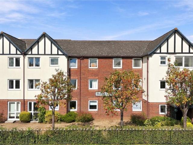 Flat for sale in North Shoebury, Alton Barnes
