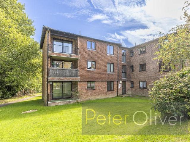Flat for sale in Cross In Hand, East Sussex