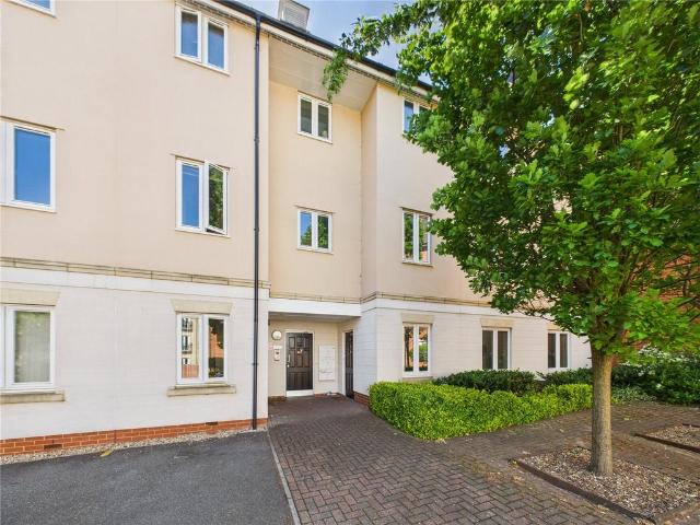 Flat for sale in Fordham Heath, Essex