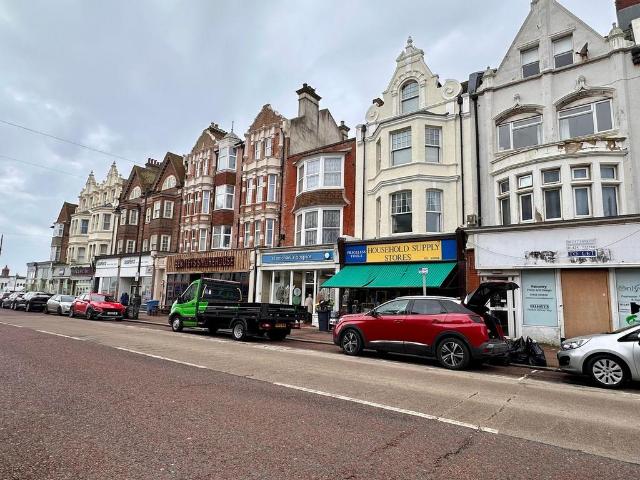 Flat for sale in Central, Heathlands