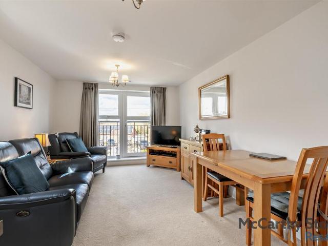 Flat for sale in Redenhall with Harleston, Burgh St Peter