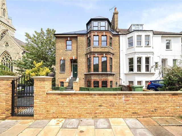 Flat for sale in Holloway, Lower Holloway