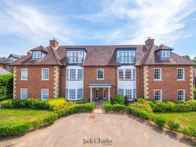 Flat for sale in Platt, Bourne Vale