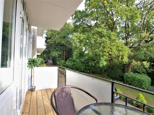 Flat for sale in Shortlands, Greater London