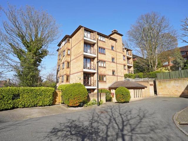 Flat for sale in Greater London
