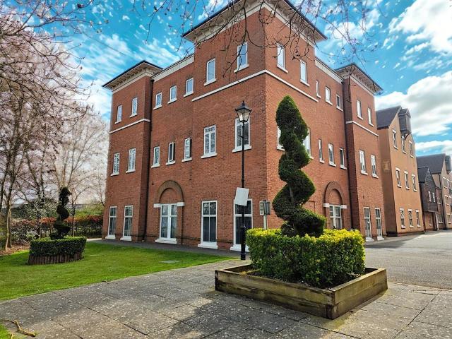 Flat for sale in Coldharbour, Buckinghamshire