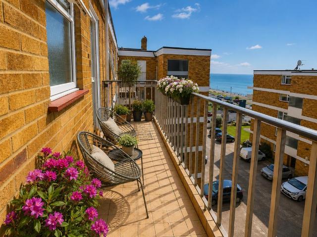 Flat for sale in East Cliff, Acol