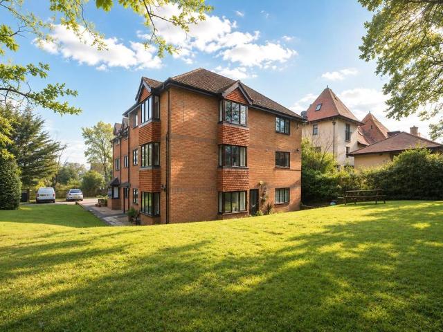 Flat for sale in Parkstone, Poole