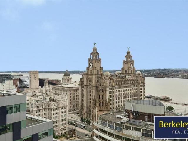 Flat for sale in Calderstones