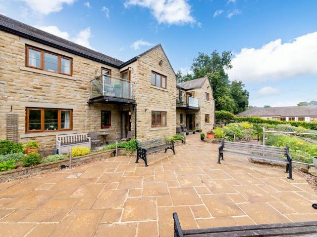 Flat for sale in Holme Valley, Holmfirth