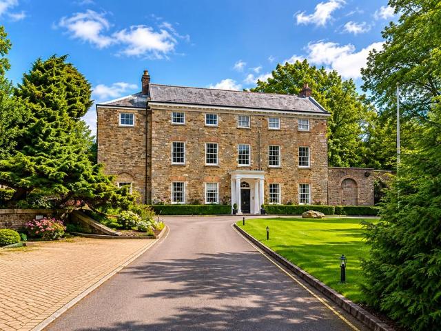 Flat for sale in St Neot, Cornwall
