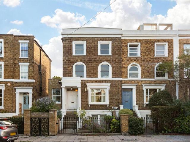 Flat for sale in Stockwell Park, Greater London