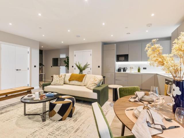Flat for sale in Tottenham Hale, Greater London
