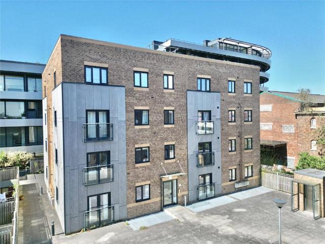 Flat for sale in West Timperley, Trafford