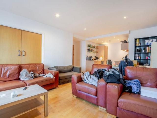 Flat for sale in St Ann's, Haddon