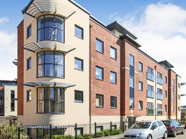 Flat for sale in Blackwell, Perryfields