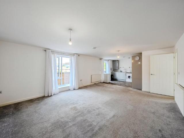 Flat for sale in Bromsberrow Heath, Gloucestershire