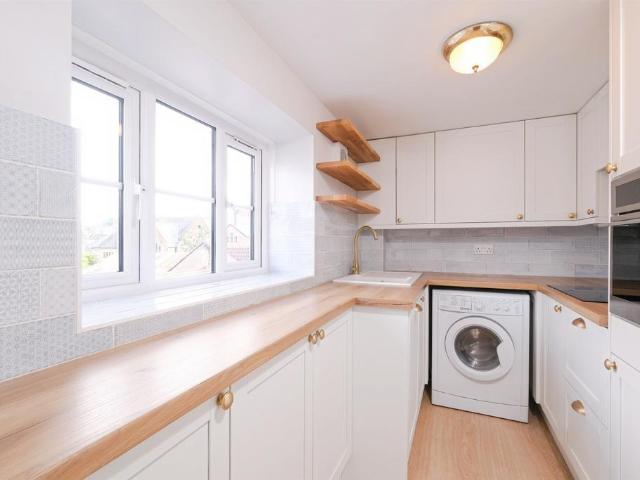 Flat for sale in Monmouth, Wales