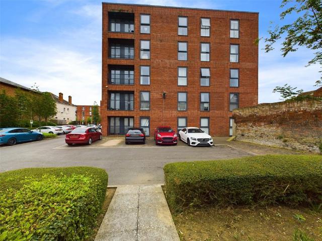 Flat for sale in Kings Barton, Gloucester