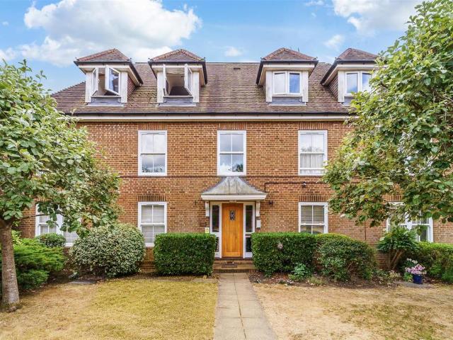Flat for sale in Walton On The Hill, Red Hill