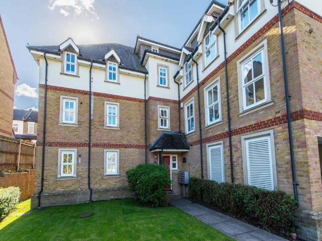 Flat for sale in London Borough of Sutton, Greater London