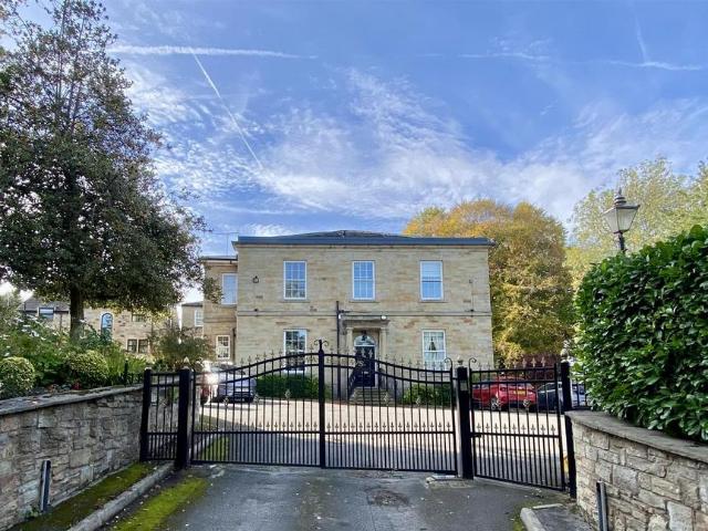 Flat for sale in Sands, Kirklees