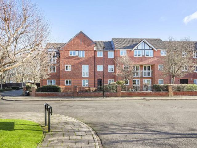 Flat for sale in Gosforth, Newcastle Upon Tyne