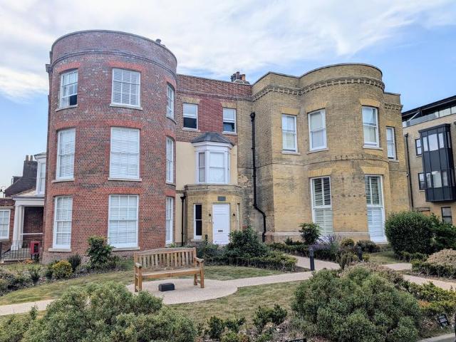 Flat for sale in Fareham, Wallington