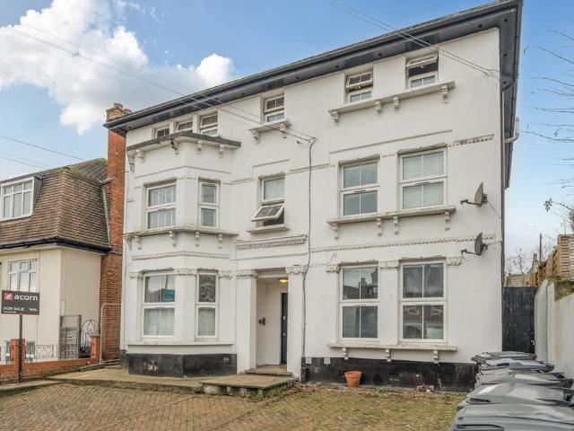 Flat for sale in London Borough of Lewisham, Greater London