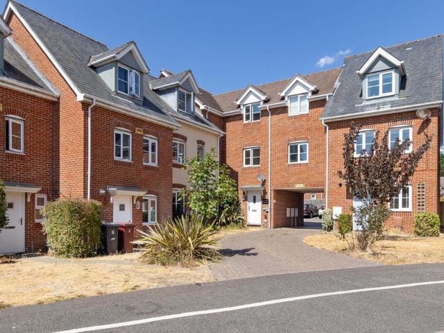 Flat for sale in Chichester, Littlecote