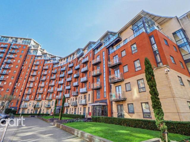 Flat for sale in Holbeck, West Yorkshire