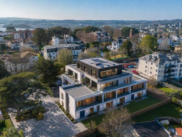 Flat for sale in Livermead