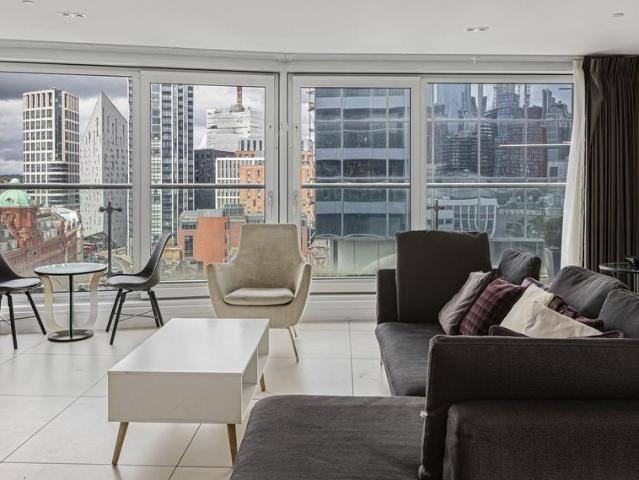 Flat for sale in Finsbury, Greater London