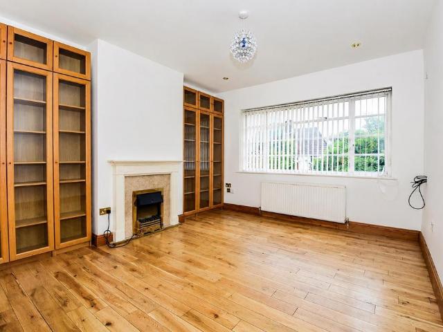 Flat for sale in London Borough of Barnet, Greater London