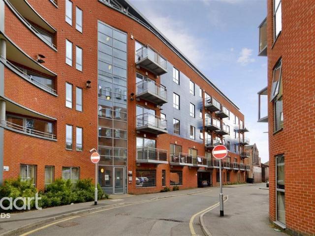 Flat for sale in Leylands, West Yorkshire