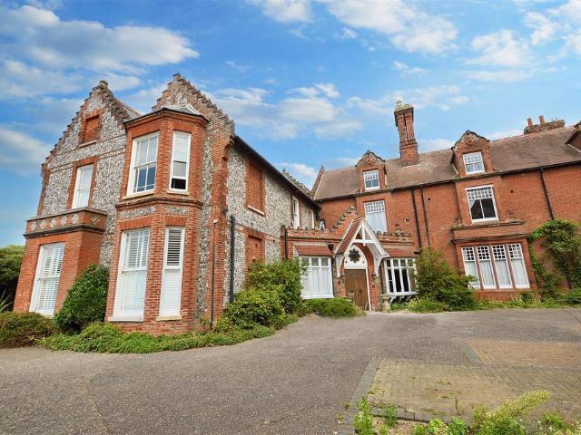 Flat for sale in Comers, Norfolk