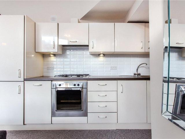Flat for sale in Golders Green, Isle Of Man