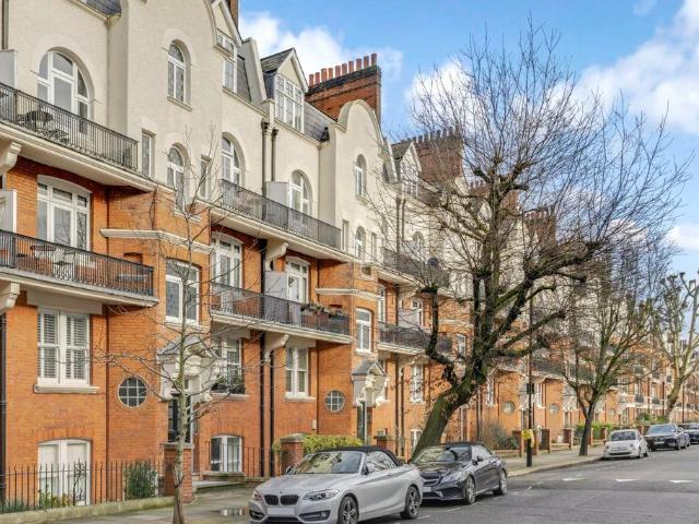 Flat for sale in Kensal Town, Maida Vale