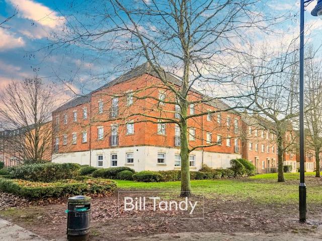 Flat for sale in Lichfield, Boley Park
