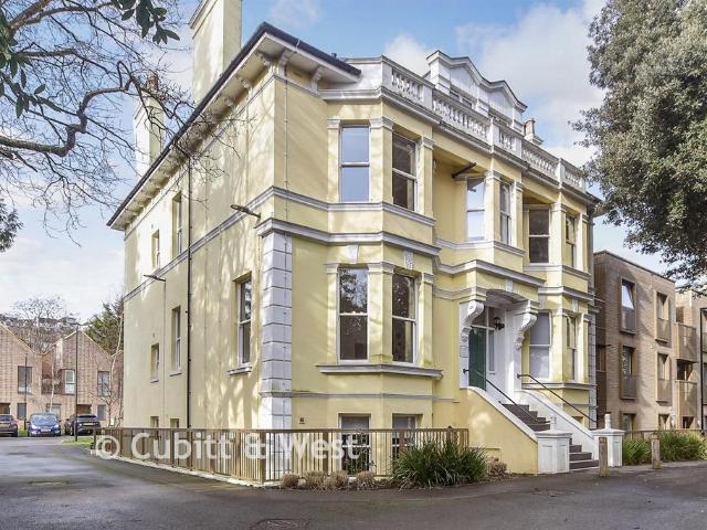 Flat for sale in Brighton & Hove