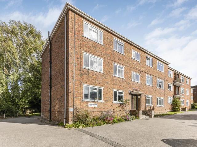 Flat for sale in Parkstone, Poole