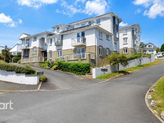 Flat for sale in Foxhole, Livermead