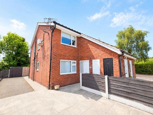 Flat for sale in Woodsend, Trafford Park