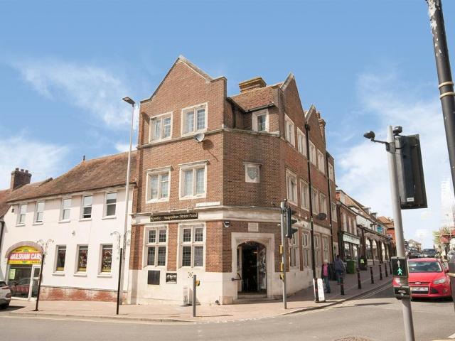Flat for sale in Cross In Hand, East Sussex