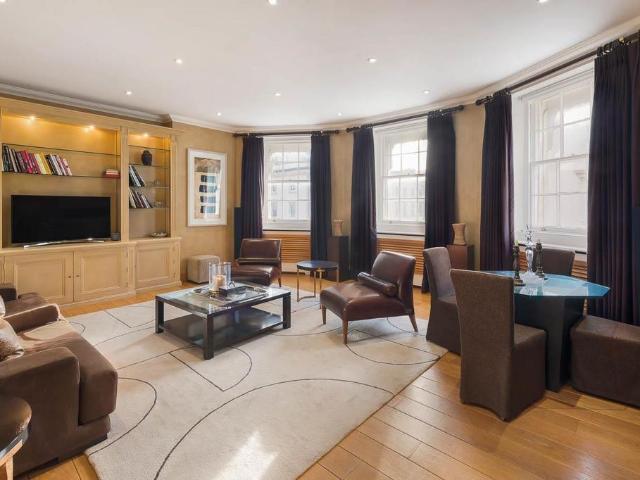 Flat for sale in Belgravia, Greater London