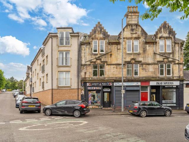 Flat for sale in Kilmacolm, Scotland