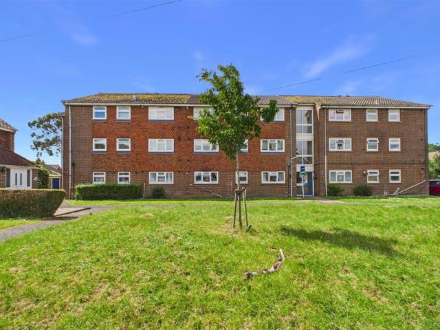 Flat for sale in Prinsted, Littlecote