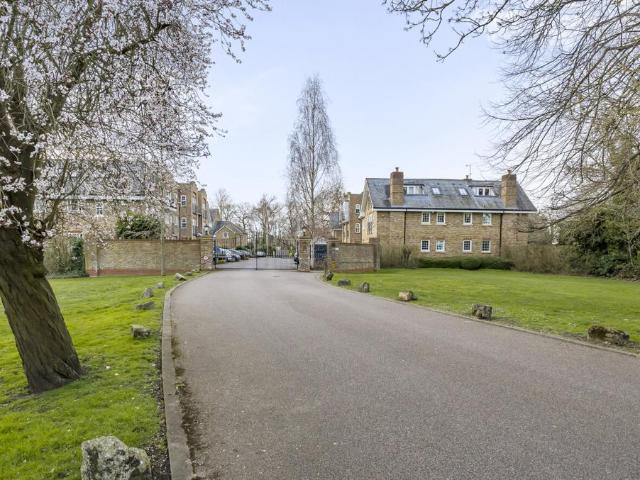 Flat for sale in Blackhills, Surrey
