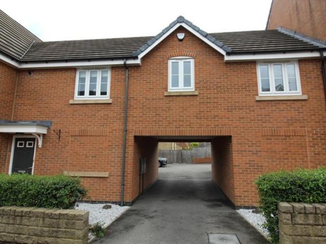 Flat for sale in Pudsey, West Yorkshire