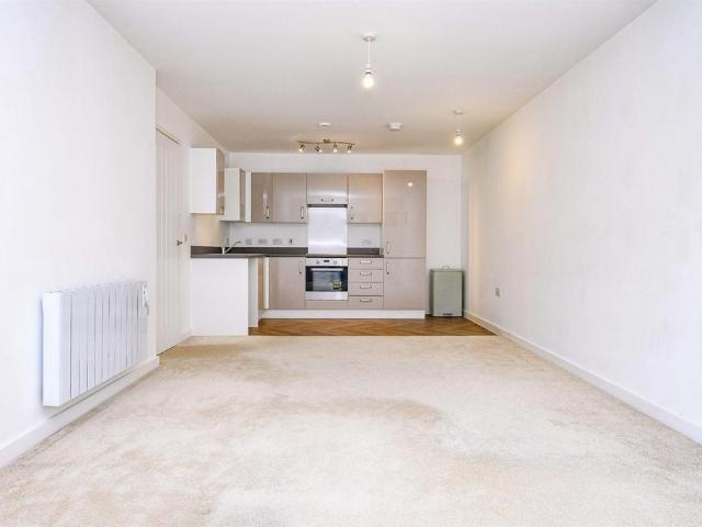 Flat for sale in Frogmore Industrial Estate, Dacorum